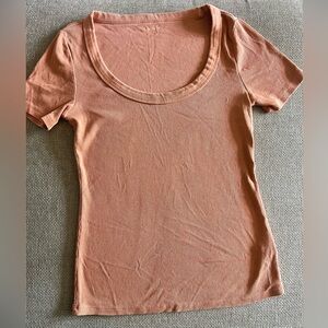 Old Navy Apricot Short Sleeve Tee size Small/Medium